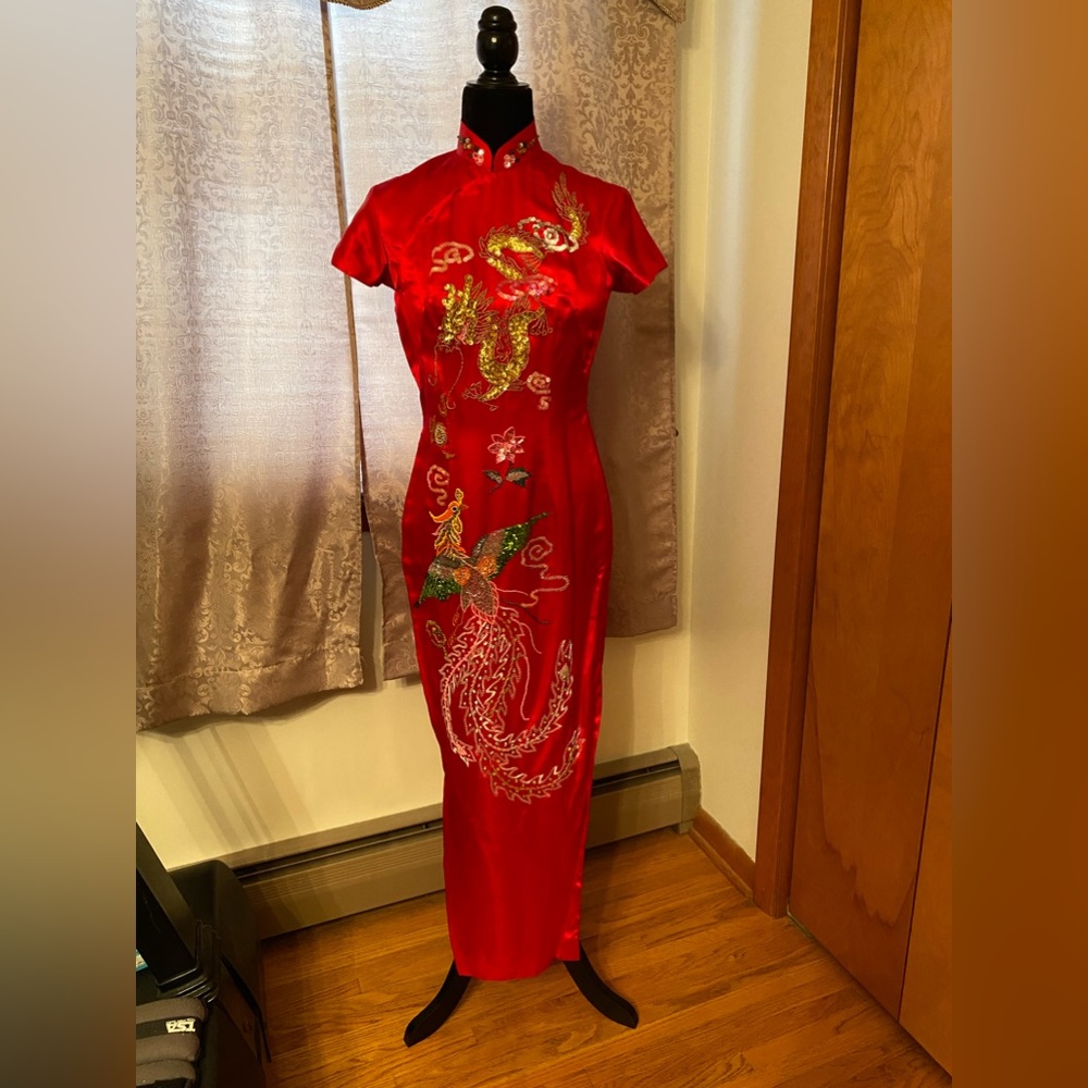 Traditional Chinese Embroidered Long Fitted Dress Size 2-4